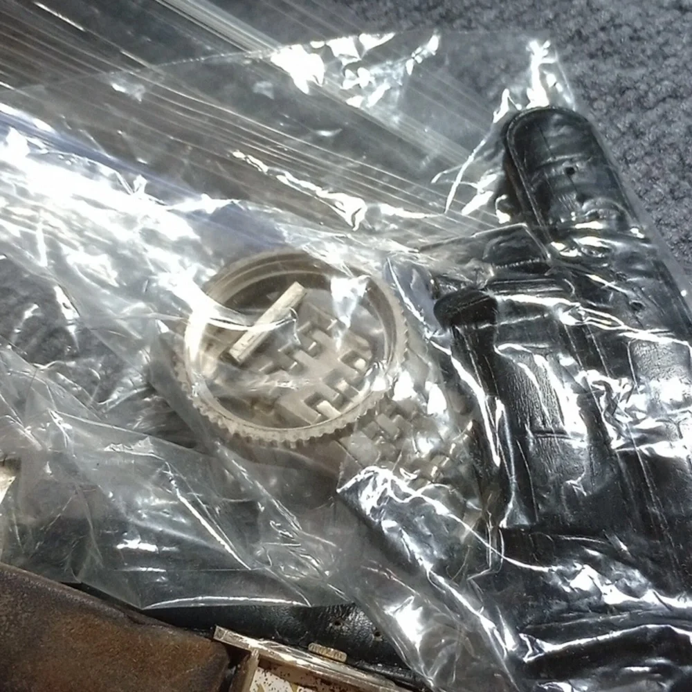 Large lot of watches and parts for repair, parts, etc.